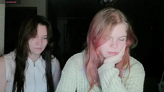 Poppy_sun on StripChat