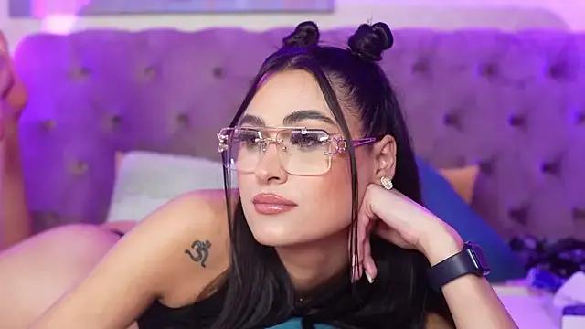 Pretty_Lia_ on StripChat