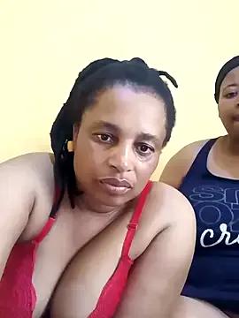 Prettyboobiesx on StripChat