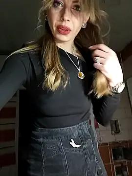 Privet-Introvert515 on StripChat