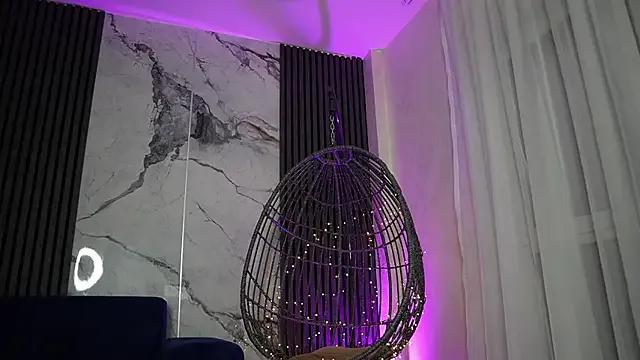 RachelRavee on StripChat