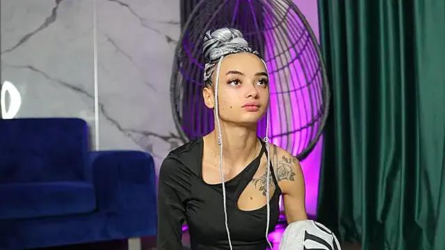 RachelRavee on StripChat