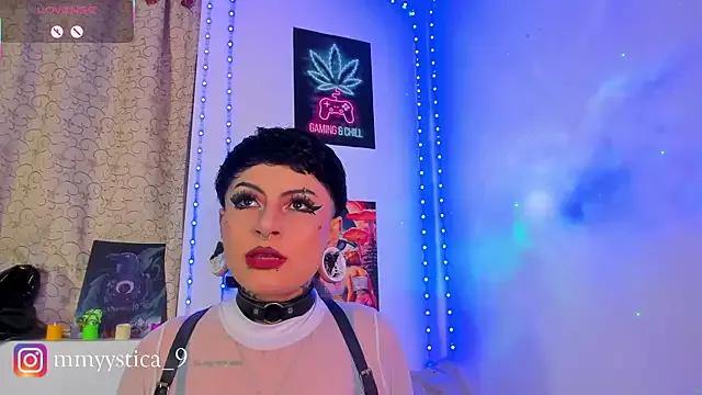 Rainnbow_ on StripChat