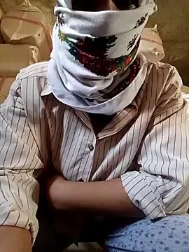 Raperin2545 on StripChat