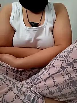 Raperin2545 on StripChat