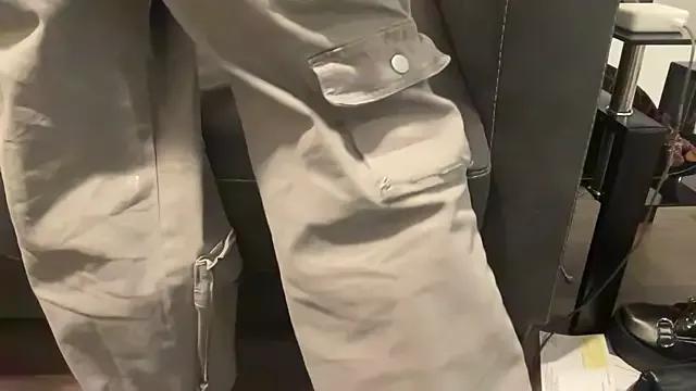 RavenRayyy on StripChat