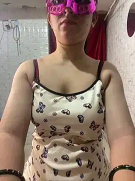 Red_Queen_11 on StripChat