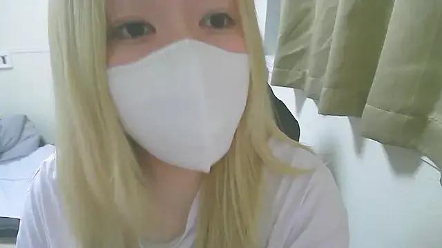 Remi_official on StripChat