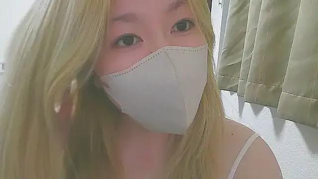 Remi_official on StripChat