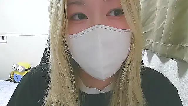 Remi_official on StripChat