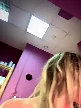 Rimmahottes on StripChat