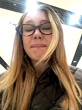 RinaCat on StripChat