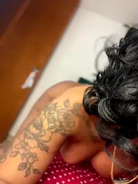 riri_brunnete on StripChat