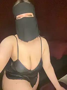 RooVaaN-Xx on StripChat