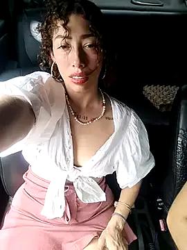 roxyrougee on StripChat