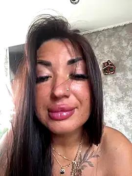 RuslanaXX on StripChat