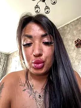 RuslanaXX on StripChat