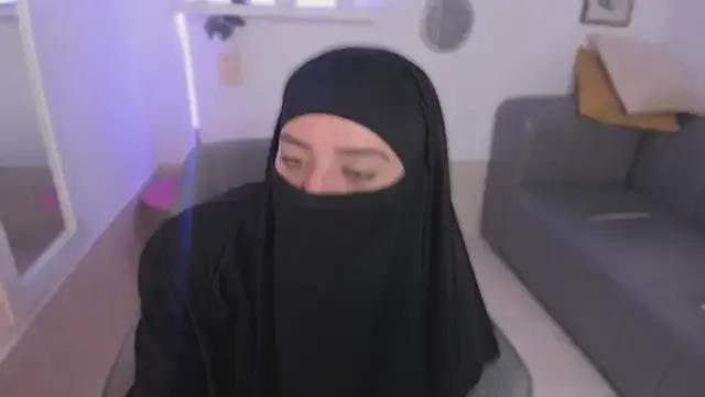 salma_arabicc on StripChat