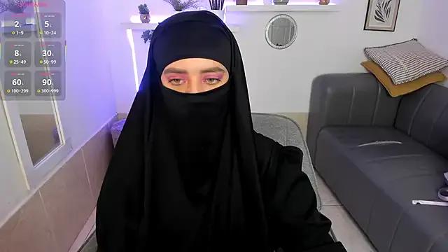 salma_arabicc on StripChat