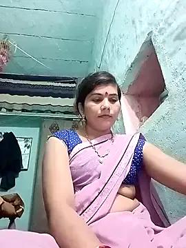 Sapna__wq1 on StripChat