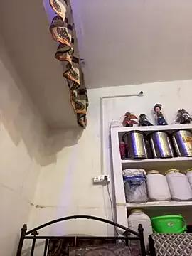 Sapnahot34 on StripChat