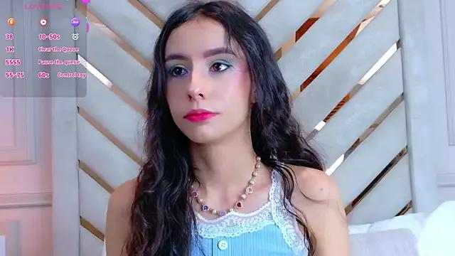 Sarah-Grace on StripChat