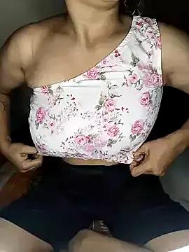 Savita2310 on StripChat