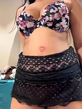 ScarletAss on StripChat