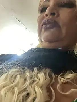 scarlett_sexx69 on StripChat