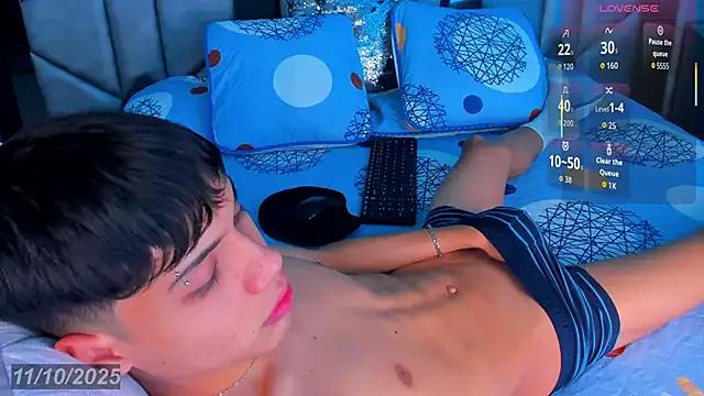 Sebax_Young on StripChat