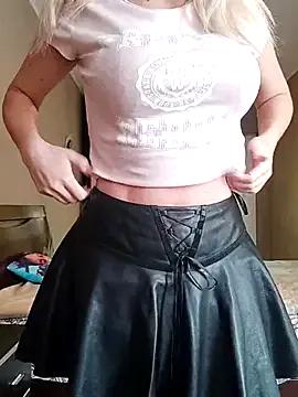 SelinaLovqx on StripChat