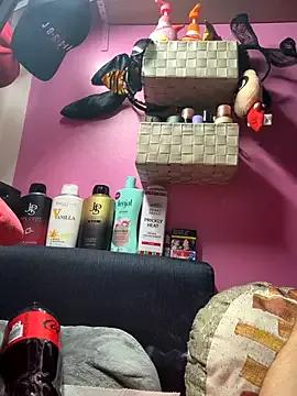 sexymelli18 on StripChat