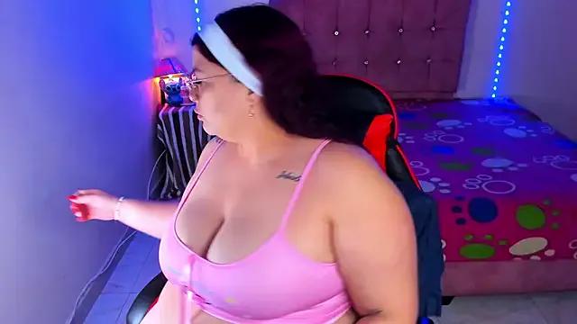 Sheryl_Hamilton on StripChat