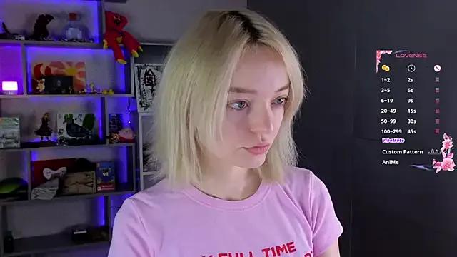 ShizukaBlanche on StripChat