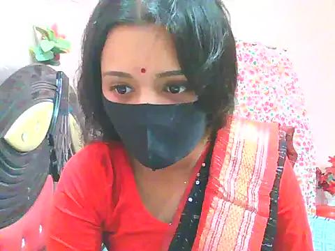 Silver_Queen07 on StripChat