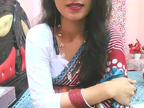 Silver_Queen07 on StripChat