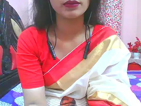 Silver_Queen07 on StripChat