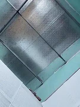 Singlemom69x on StripChat