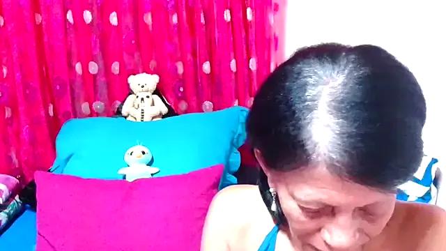 SLUTTYROXY on StripChat