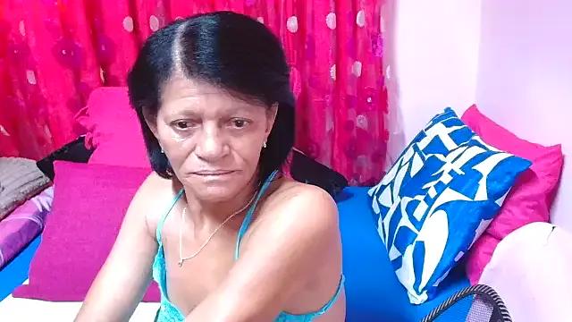 SLUTTYROXY on StripChat