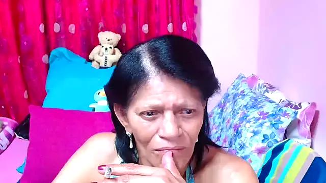 SLUTTYROXY on StripChat