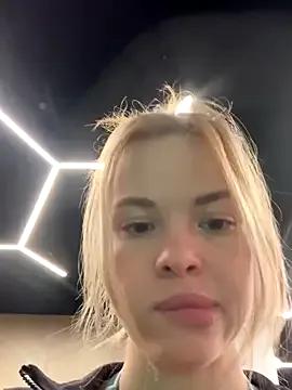 SMELLSEX — Make my pussy WET in GYM PUBLIC