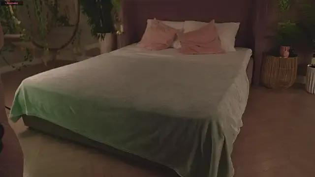 Smiley_Mia on StripChat