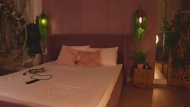 Smiley_Mia on StripChat