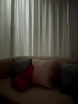 Sofia_Collins- on StripChat