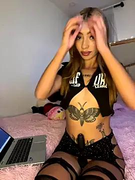 Sophia_Queen03 on StripChat