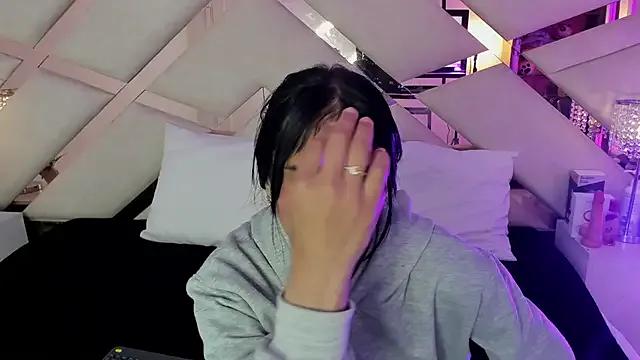 sophie_pariss on StripChat