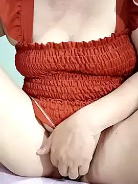 Squirt_lisa12 on StripChat