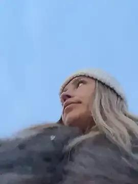 StasyWood — Finger ass