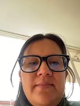 SWEETLILY18 on StripChat